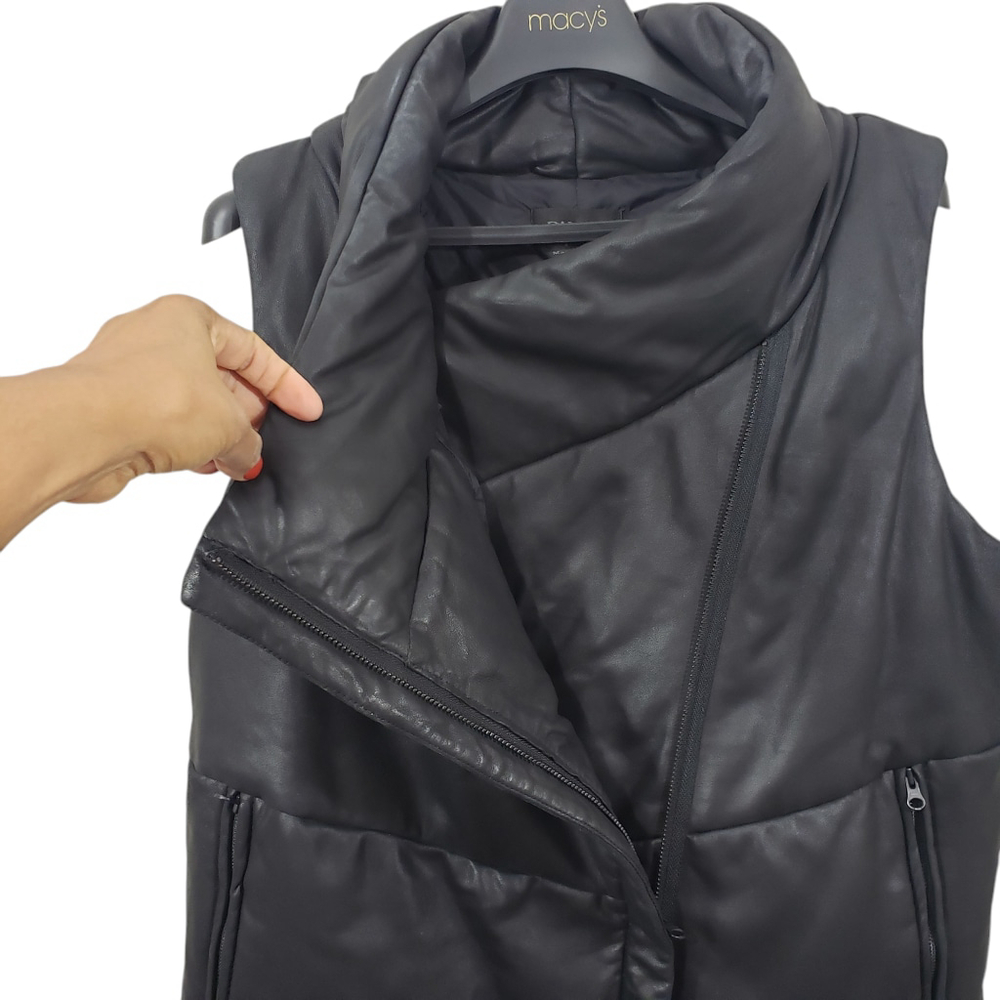 Danier Leather Puffer Vest. Size: XL - Picture 4 of 16